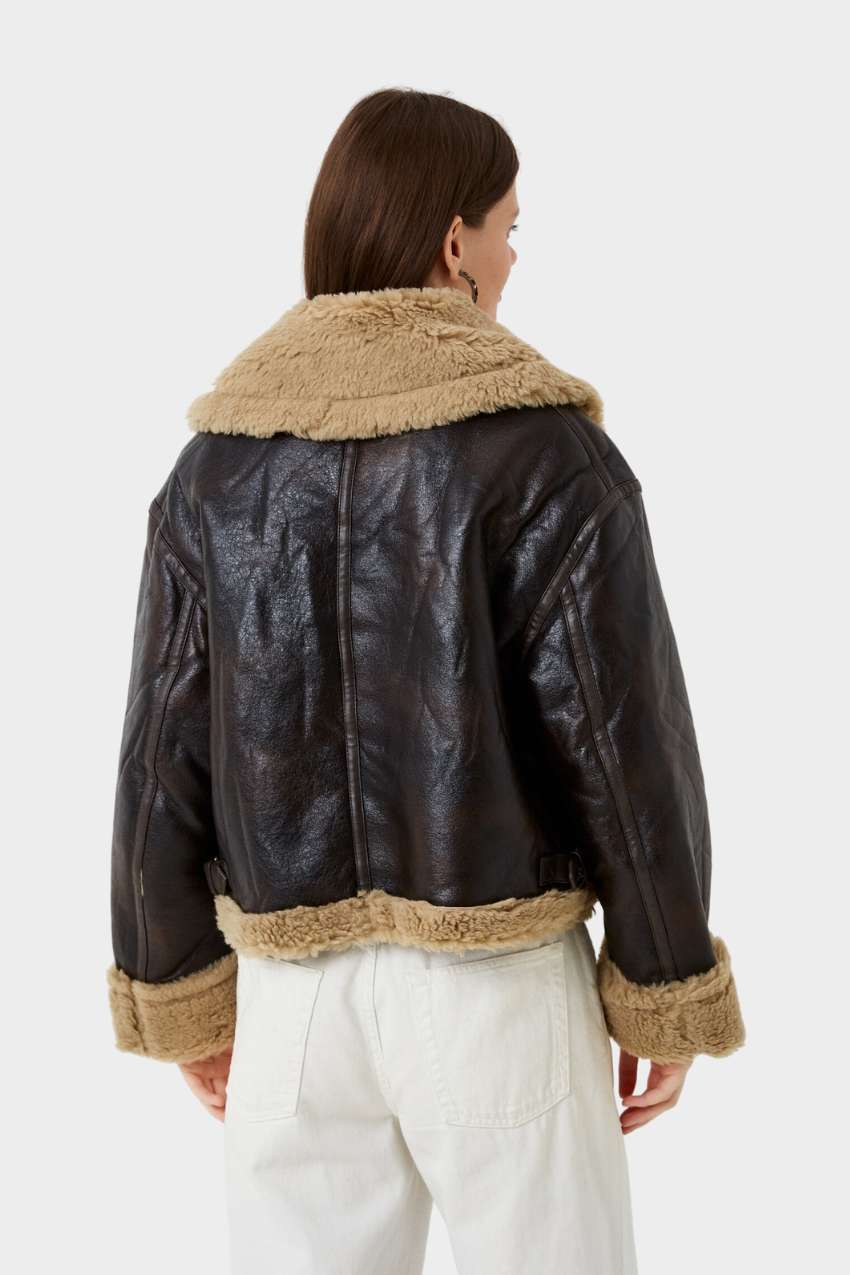 Casaco Feminino de Pele Vintage