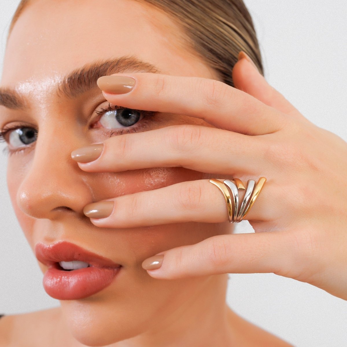 Adjustable Flow Ring with a Mix of Gold and Silver Plating