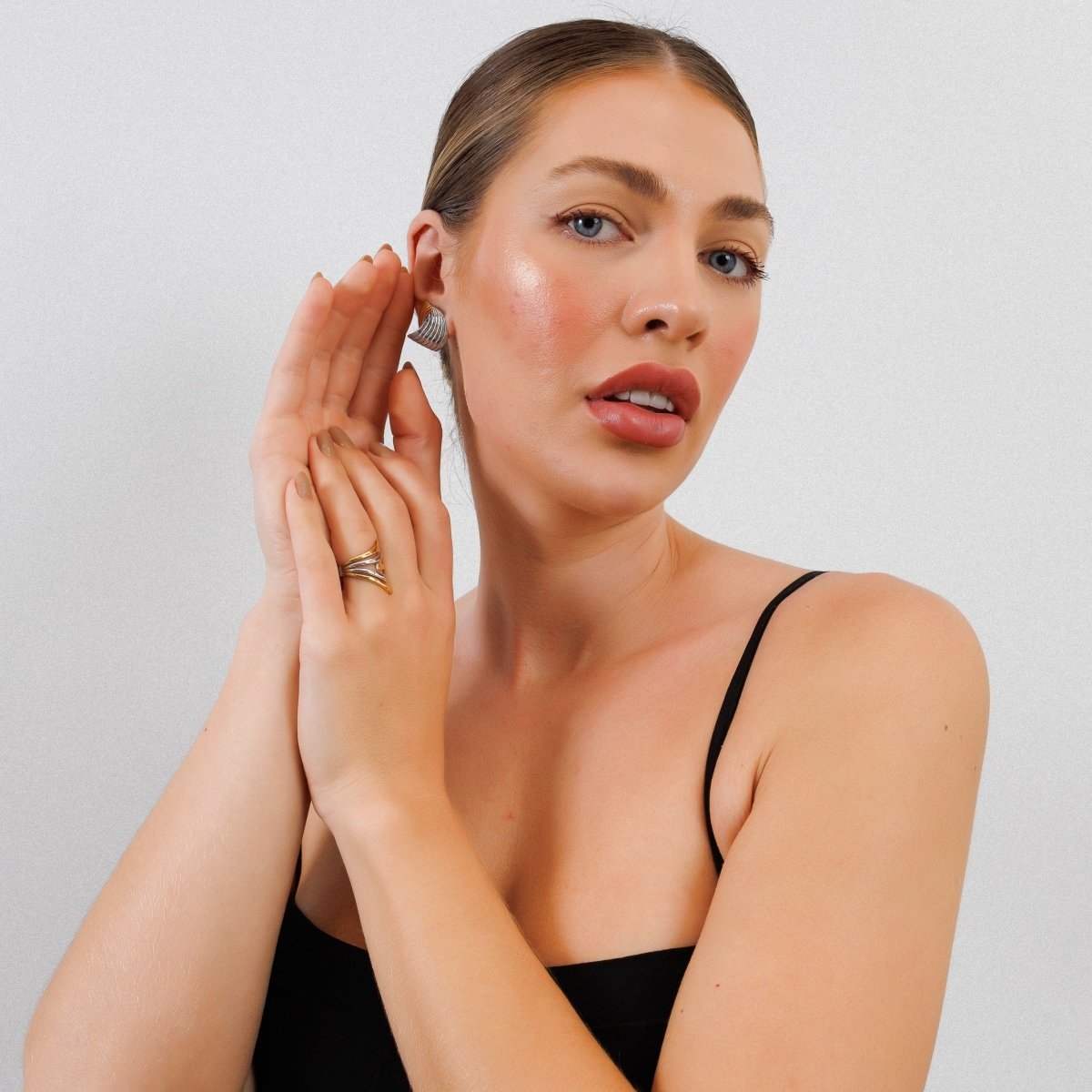 Adjustable Flow Ring with a Mix of Gold and Silver Plating