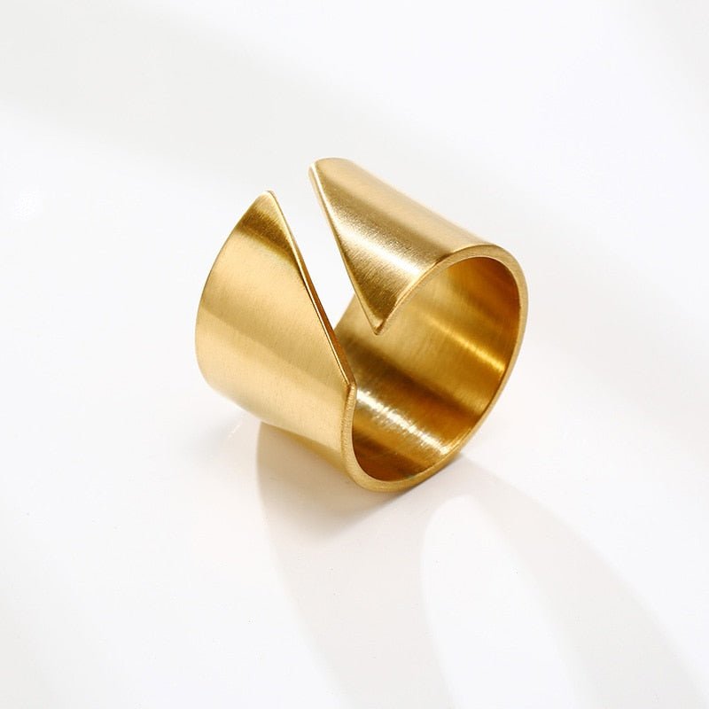 Hips Ring Plated in 18K Gold