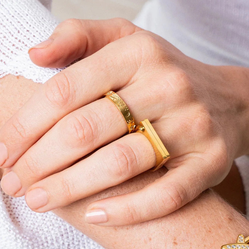 Flat Screw Ring Plated in 18k Gold