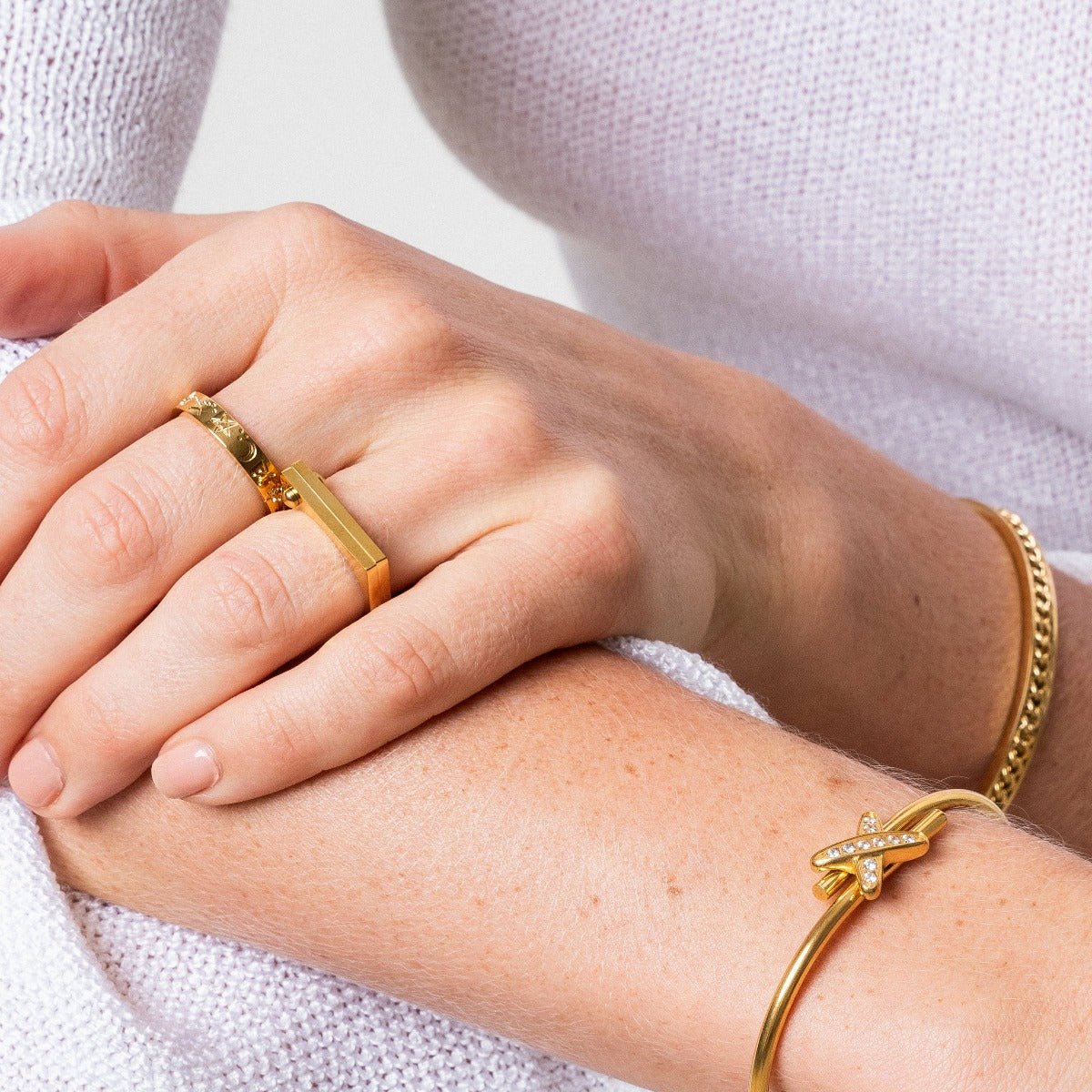 Flat Screw Ring Plated in 18k Gold