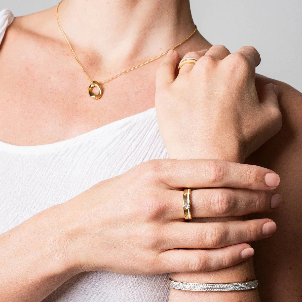 Queen Ring with Crystal Stone, 18k Gold Plated