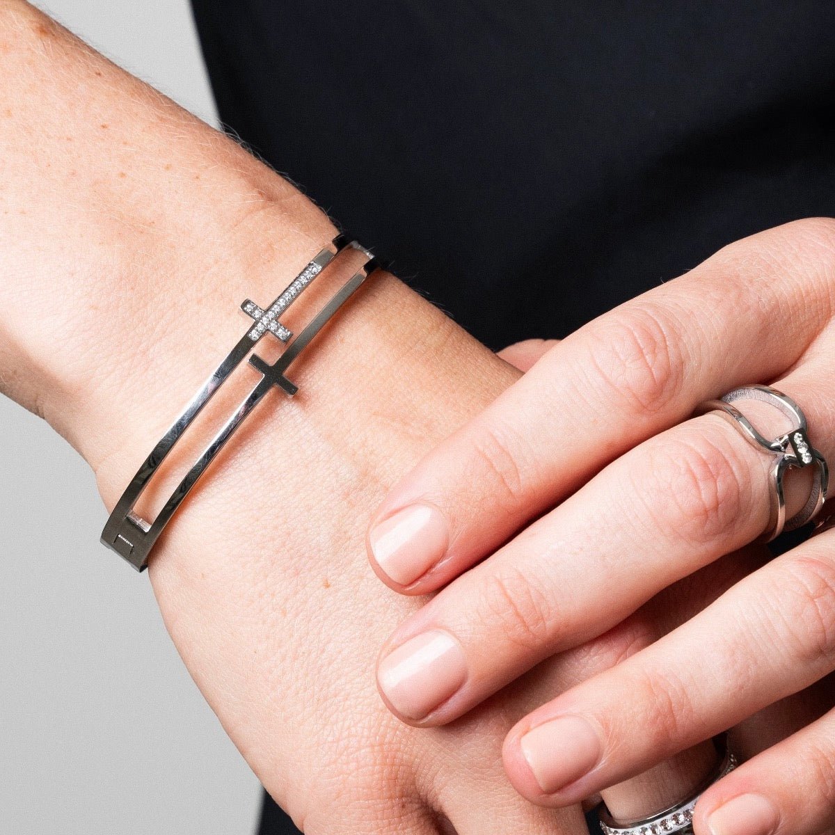 Cross Bracelet - Silver
