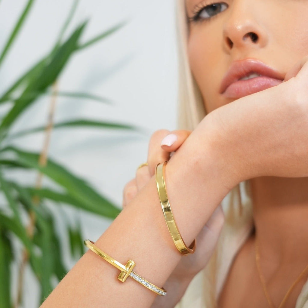 Elegance T-Bar Bracelet Plated in 18k Gold