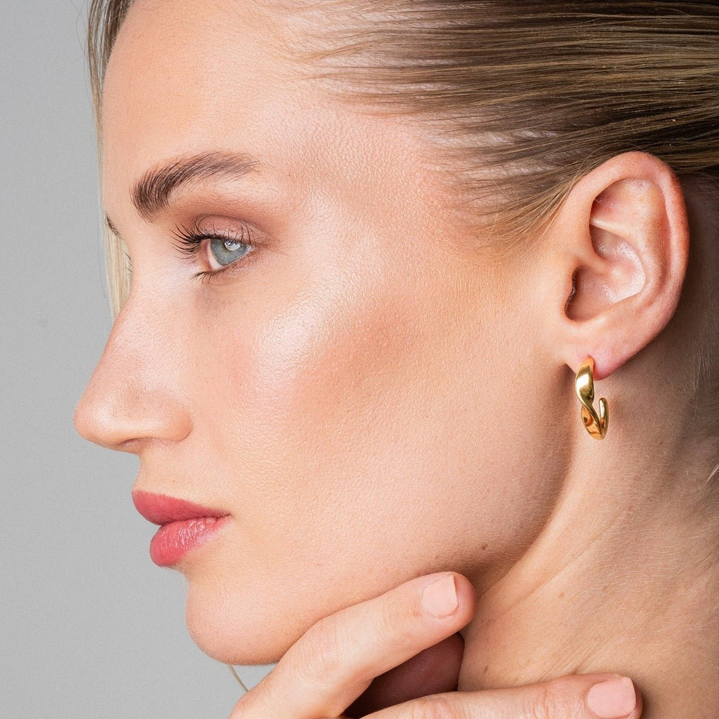 Luci Hoop Earrings Plated in 18k Gold