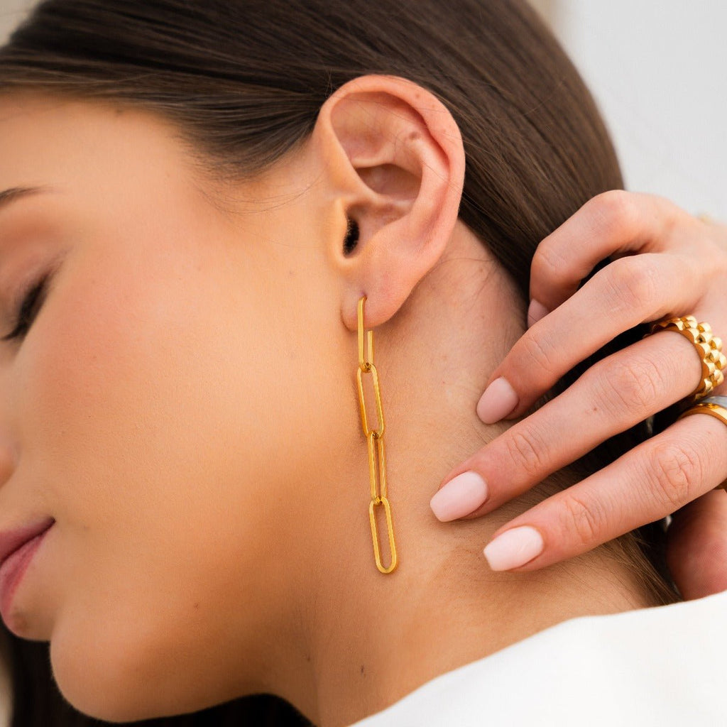 Hellen Chain Link Earrings Plated in 18K Gold