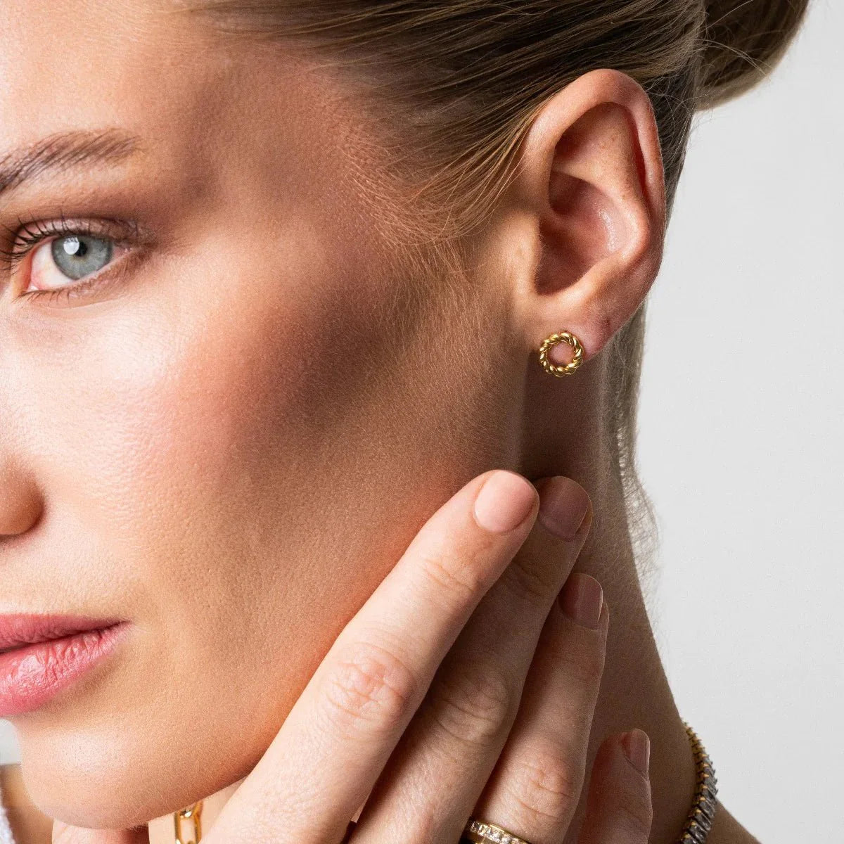 Twist Earrings Plated in 18k Gold