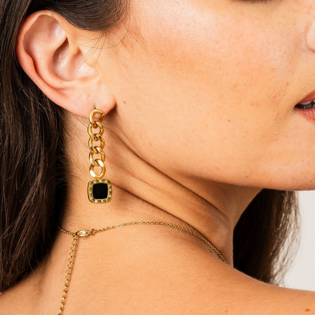 Lorenza Pendant Earrings in Onyx, 18k Gold Plated
