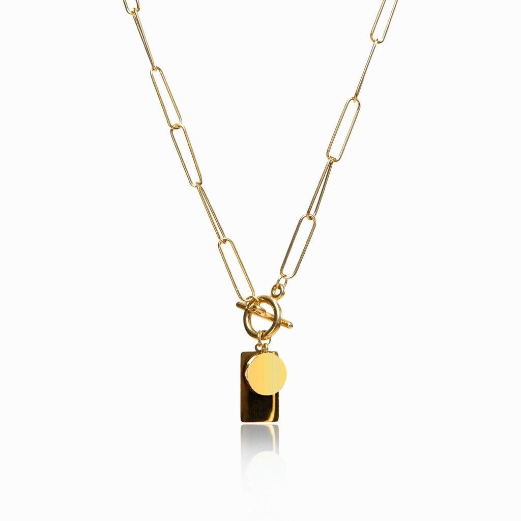 Necklace with a smooth geometric pendant, 18K gold plated.