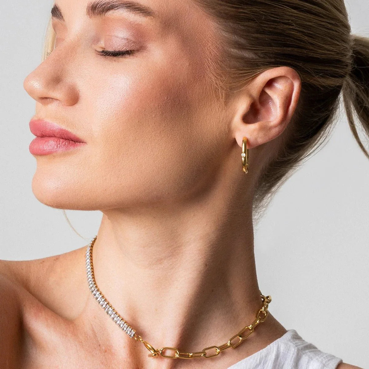 Riviera Baguette Choker Necklace Plated in 18k Gold