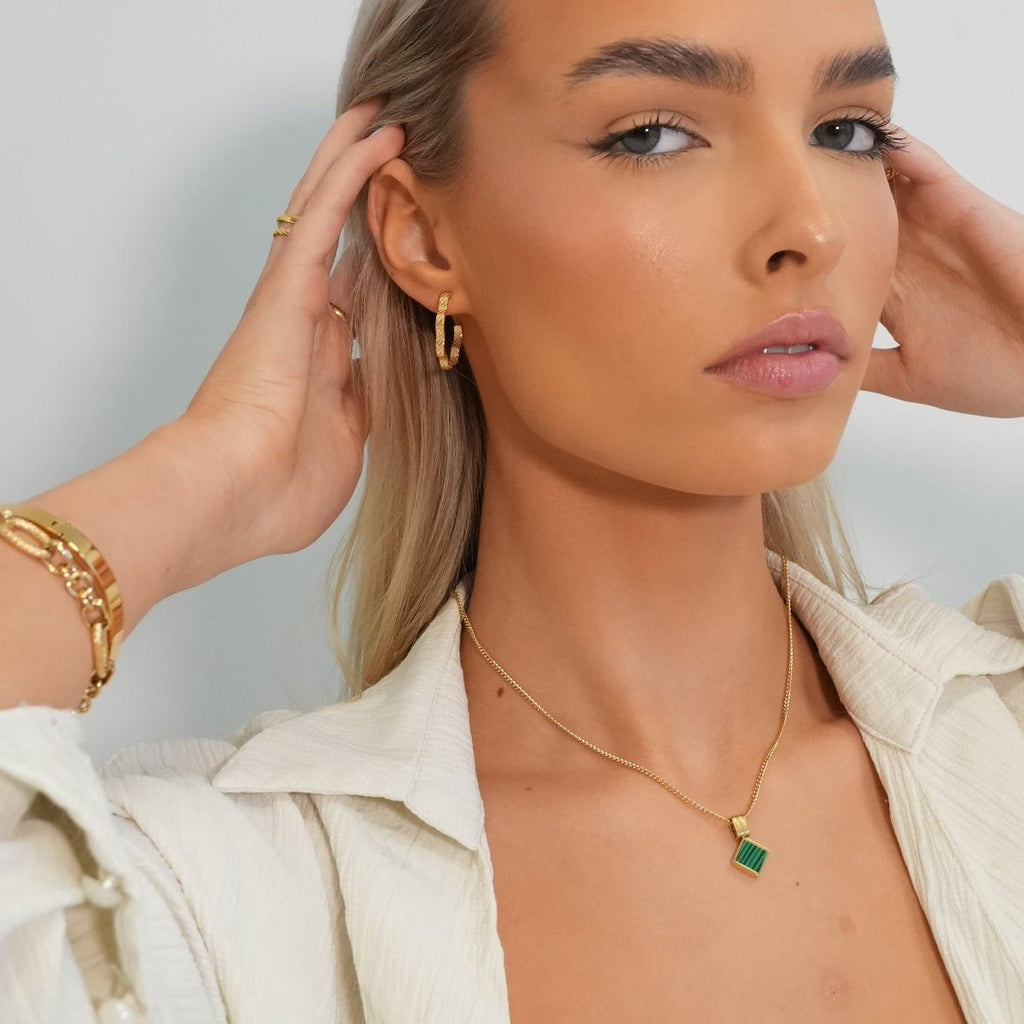 Geometric Minimalist Necklace Plated in 18k Gold