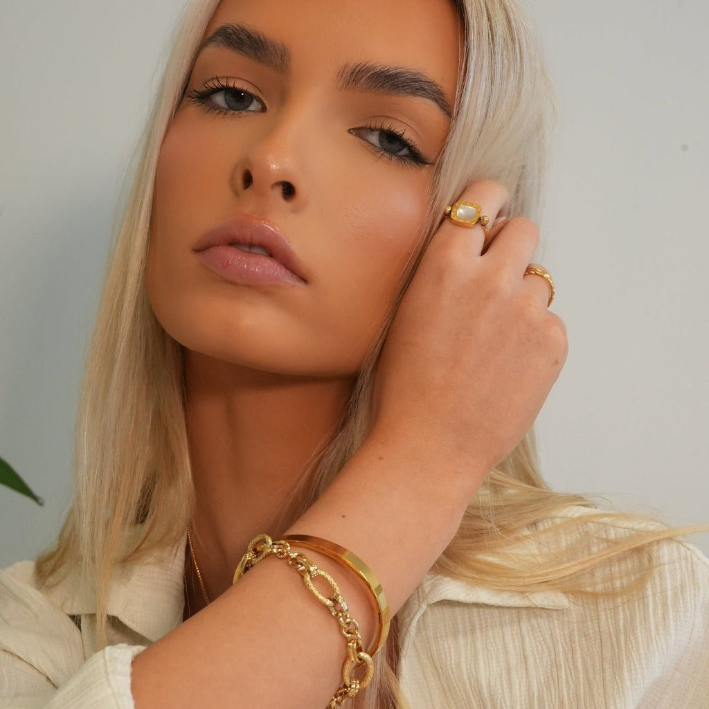 Luxury Bracelet Plated in 18k Gold