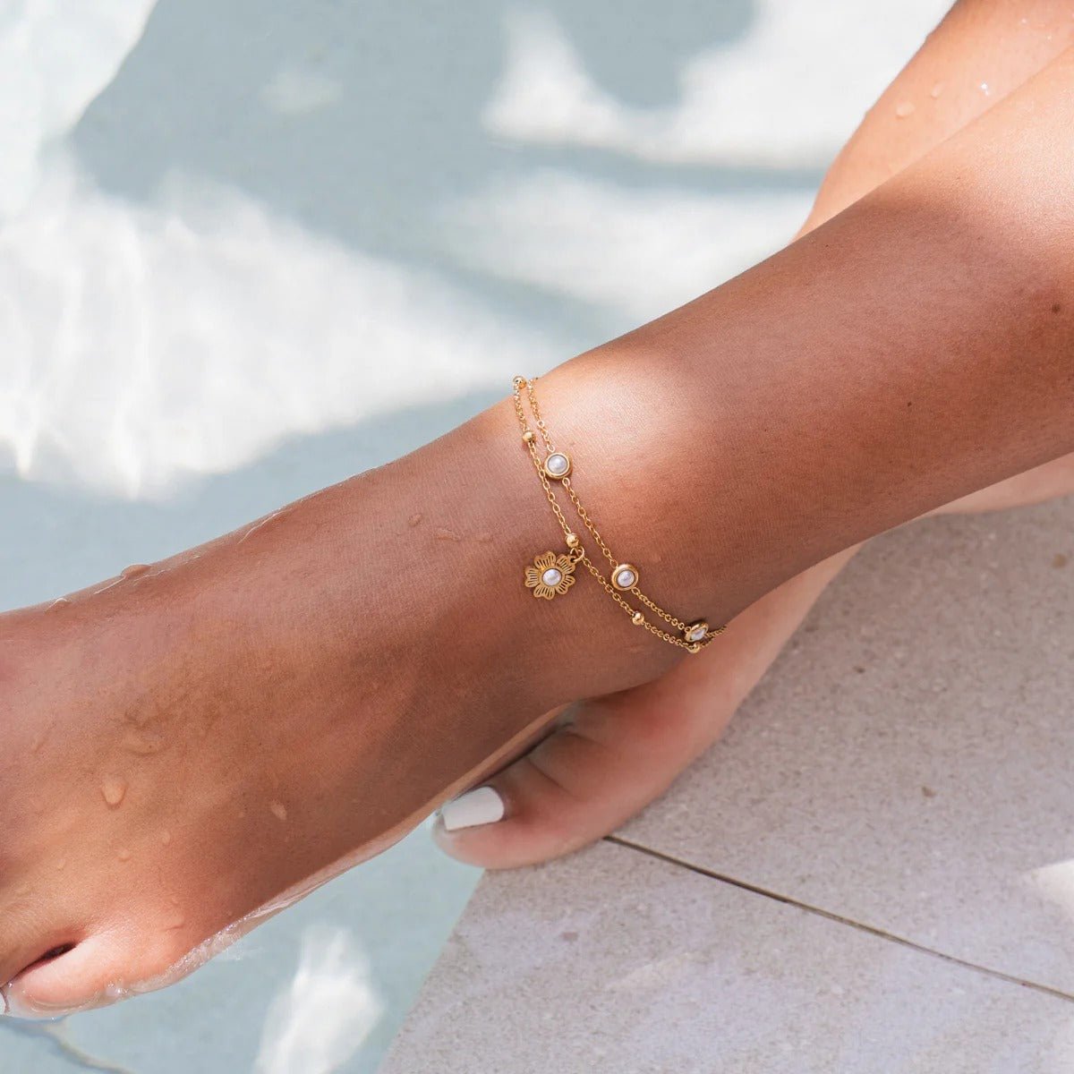 Double Pearl Floral Anklet Plated in 18K Gold